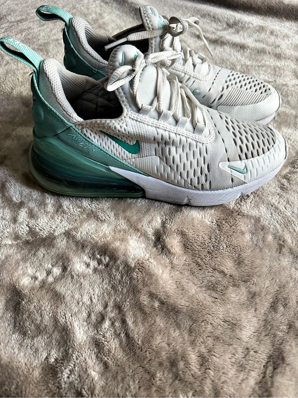 Nike Air Max 270 Gray & Green Women's US 5.5